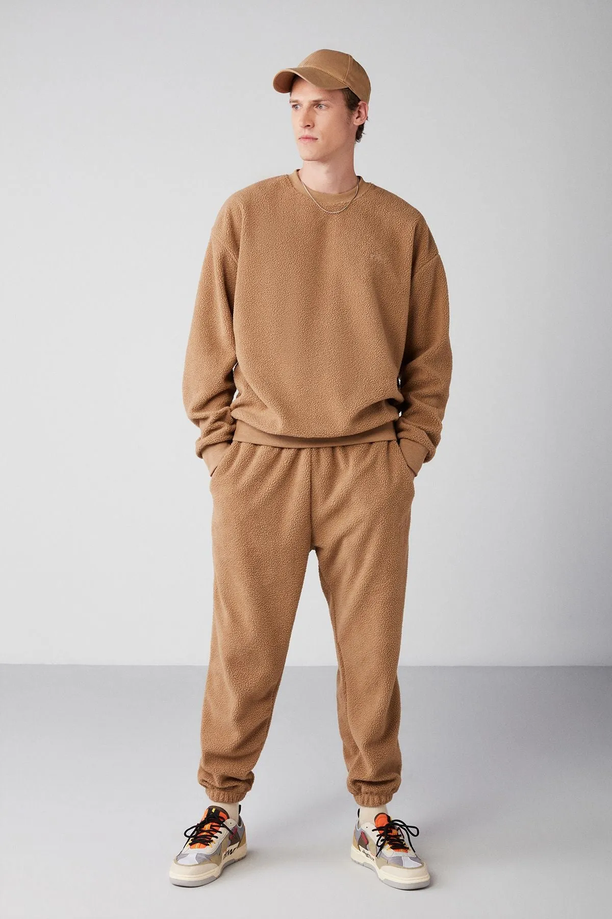 Bridge tracksuits with thick textured pocket with Benedict Men's Polar Fabric