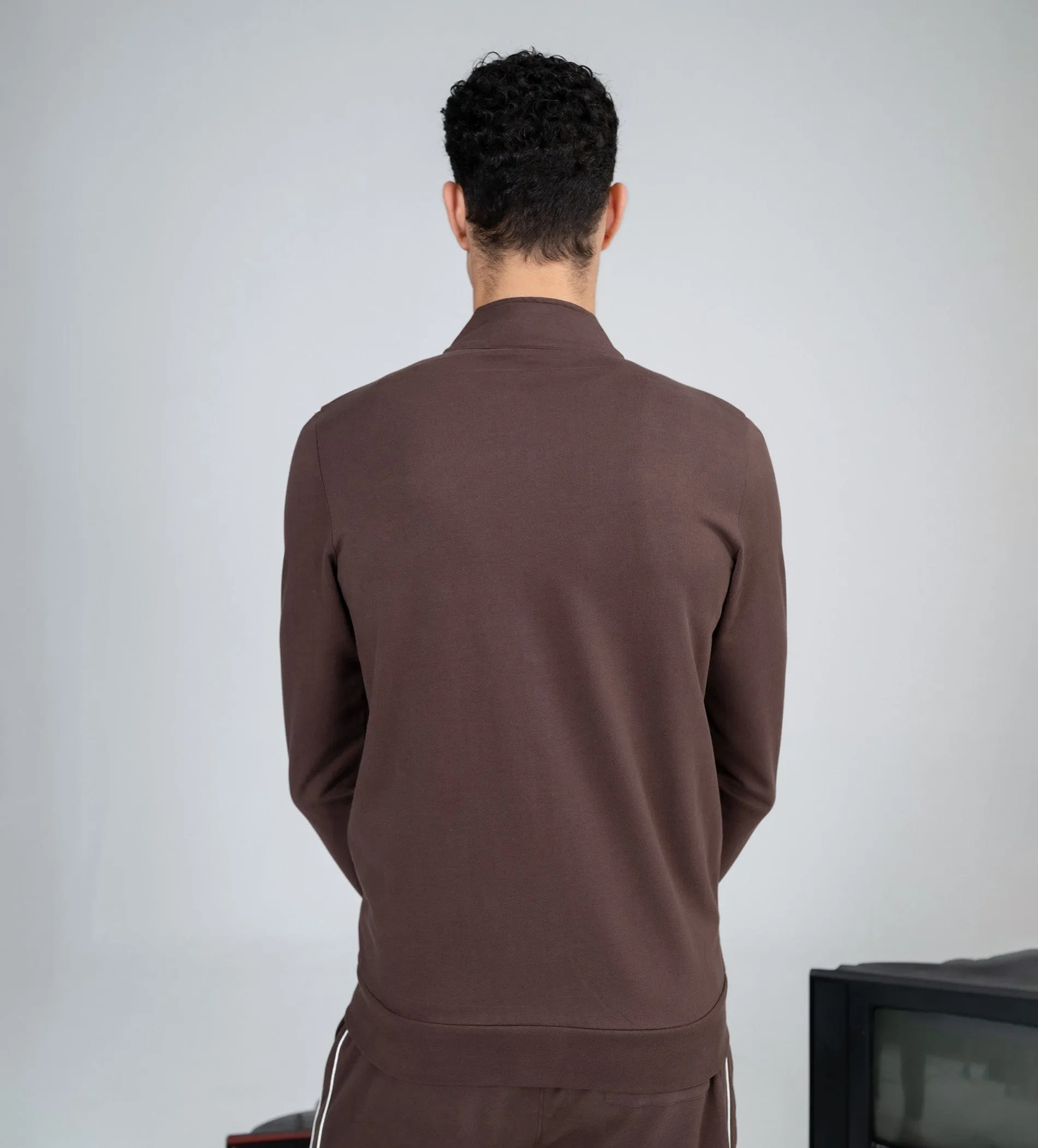 High-Contrast Brown Sweatshirt