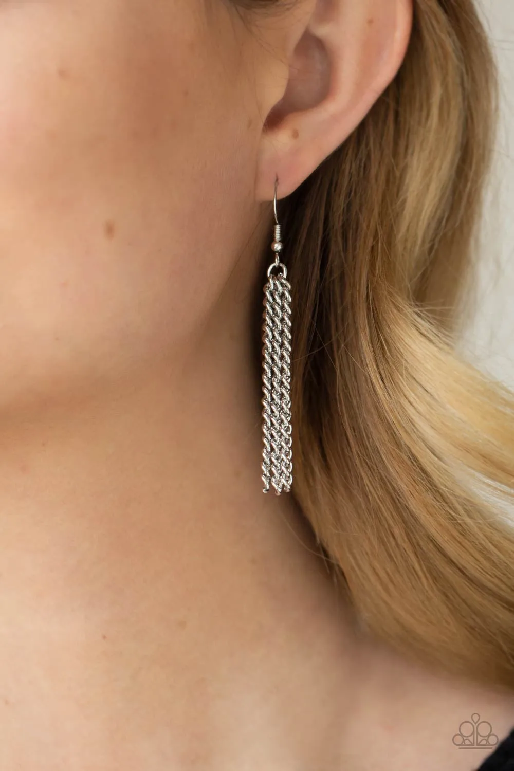 Metro Mirage - Silver Paparazzi Accessories